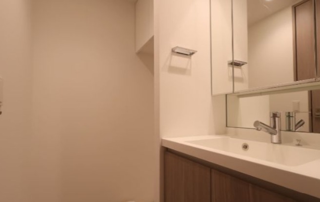 洗面設備　写真は同タイプ住居です。