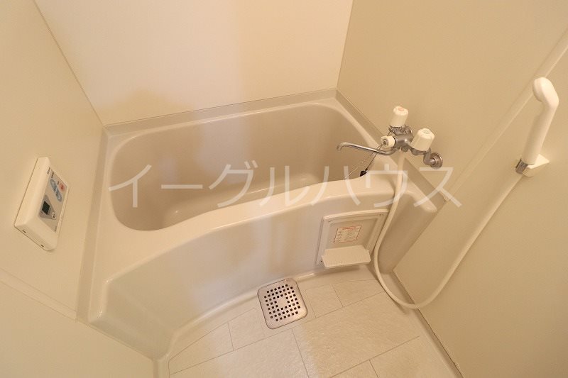 バス・シャワールーム　退去予定のため別部屋写真使用