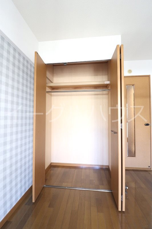 収納　退去予定のため別部屋写真使用