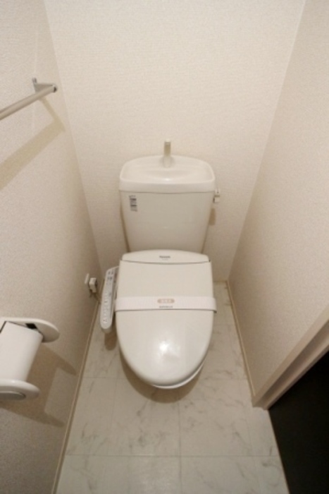 トイレ　ゆったりとした空間のトイレです