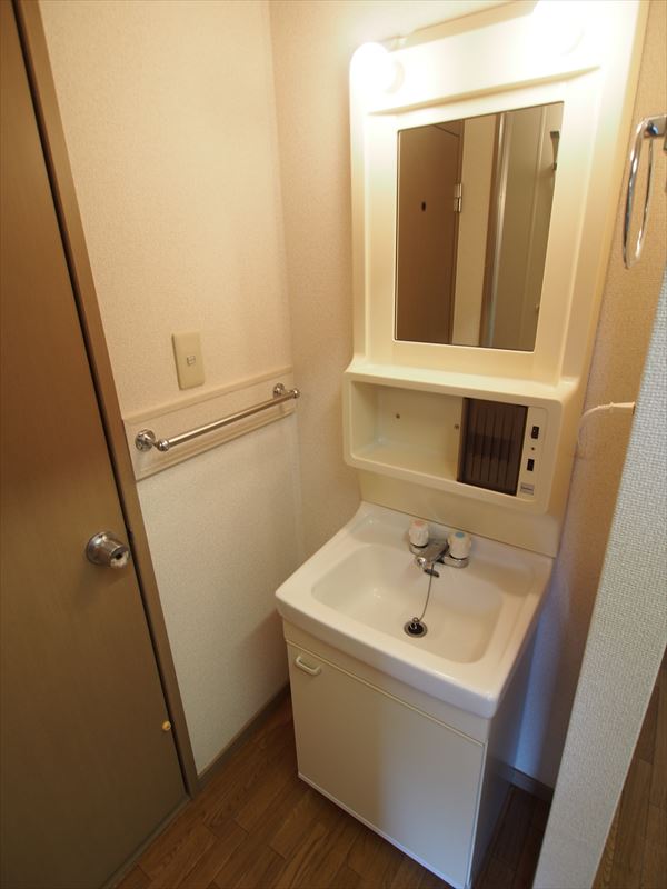 ＪＲ常磐線 水戸駅 徒歩56分 2階建 築30年の内装写真