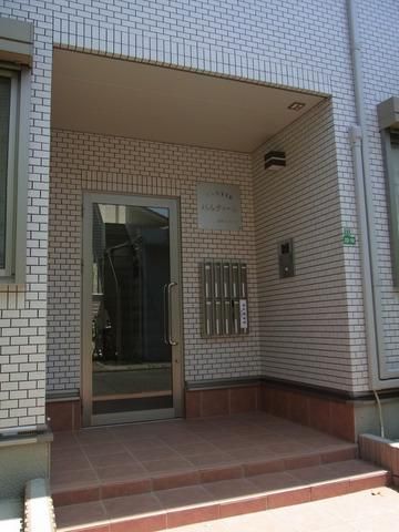 エントランス　オートロック付き