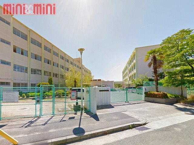 小学校　神戸市立西落合小学校（小学校）まで900m
