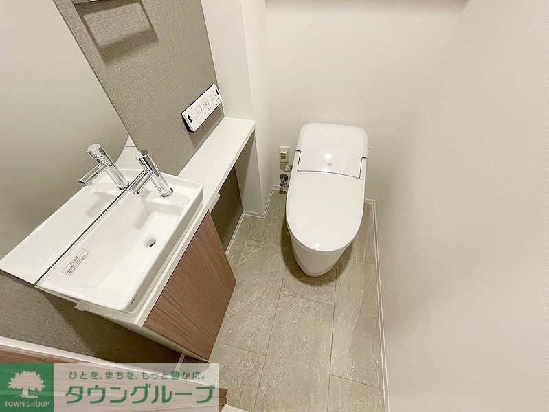 トイレ　お問合せは(株)タウンハウジングレジデンス事業部　赤坂店・…