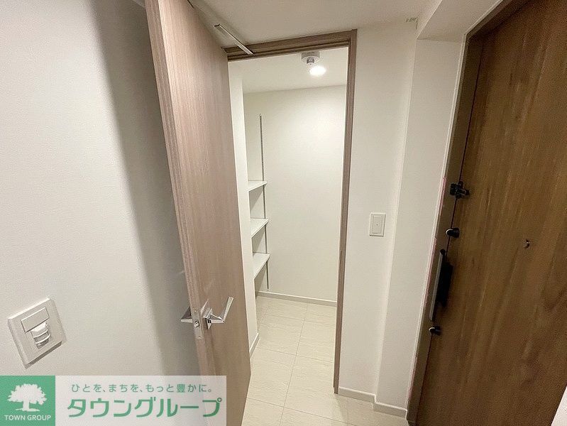収納　お問合せは(株)タウンハウジングレジデンス事業部　赤坂店・…