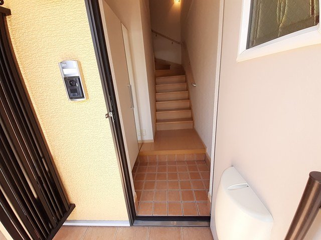 玄関　落ち着いた玄関です