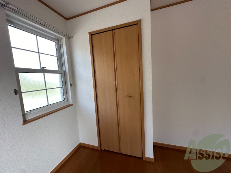 収納　６帖のお部屋にあるクローゼットです。中はどうなんでしょう
