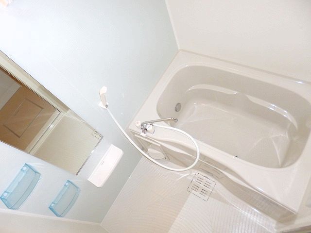 ブリーゼ一番館の風呂写真