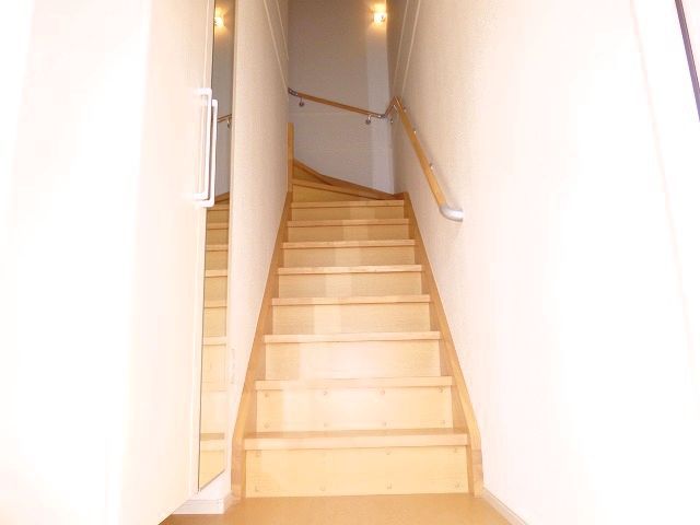 ブリーゼ一番館の玄関写真