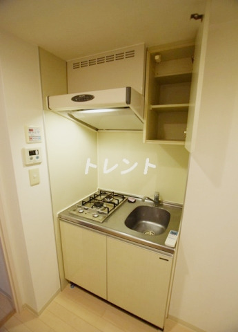 ＪＲ総武線快速 新日本橋駅 徒歩2分 15階建 築22年のキッチン写真