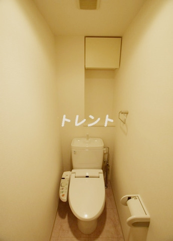 ＪＲ総武線快速 新日本橋駅 徒歩2分 15階建 築22年のトイレ写真
