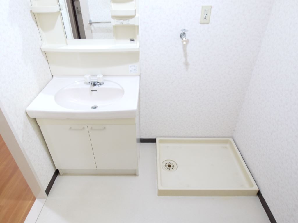 洗面設備　詳細は、RISUMO江坂本店までお問合せください♪