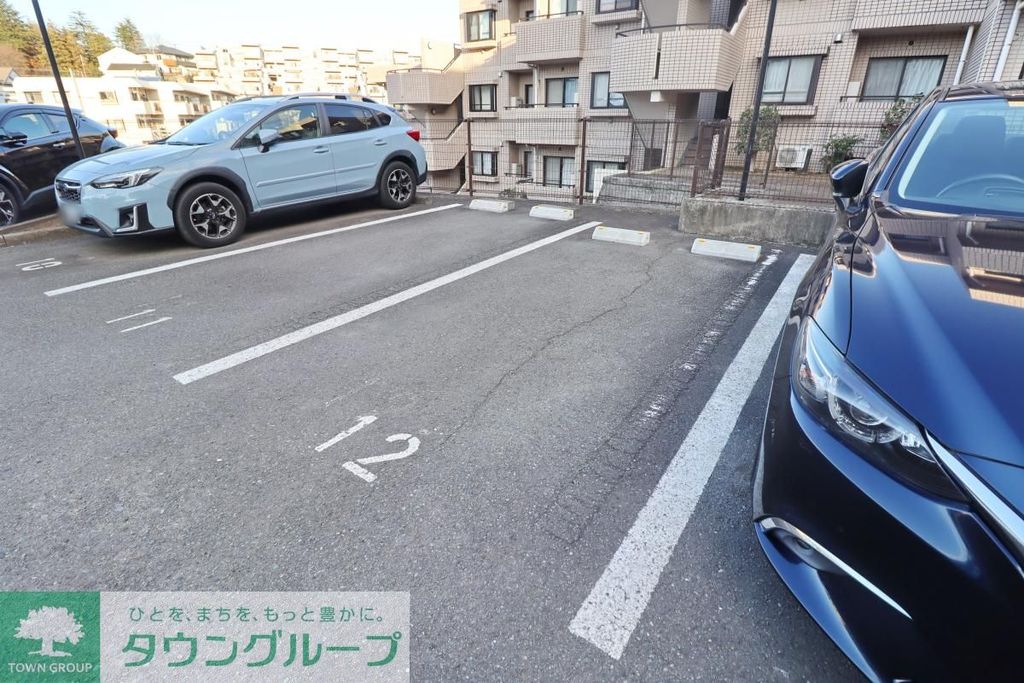 駐車場　駐車場