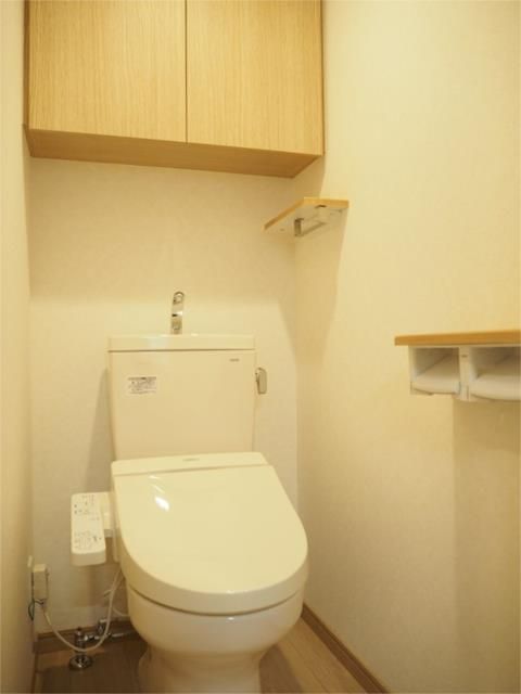 東京メトロ半蔵門線 住吉駅 徒歩14分 12階建 築8年のトイレ写真
