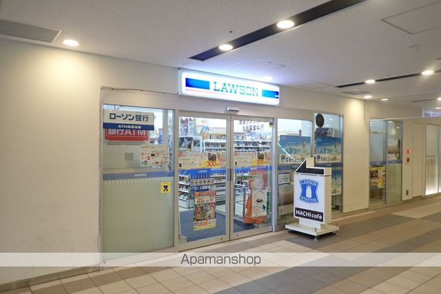 コンビニ　ローソン上尾駅東口店（コンビニ）まで218m