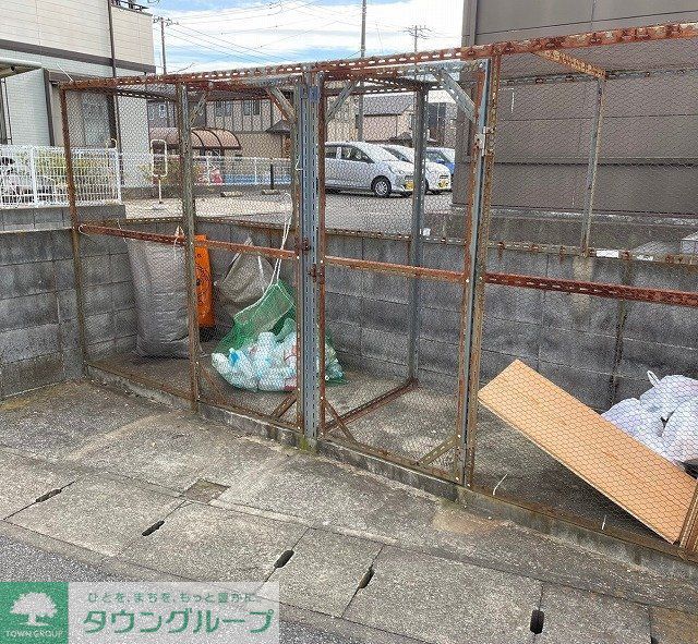 レオパレスプルミエの外観写真