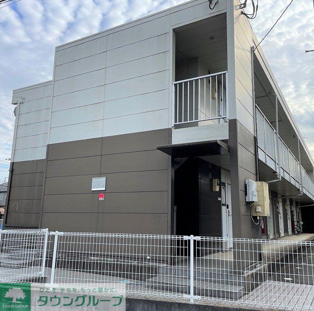 レオパレスプルミエの外観写真