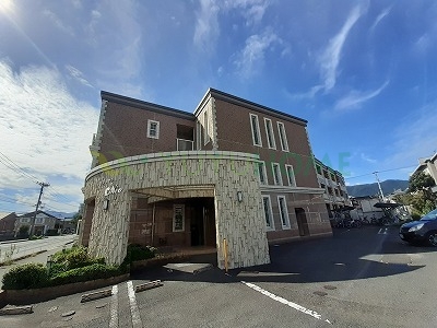 地下鉄七隈線 次郎丸駅 バス乗車時間：6分 最寄りバス停で下車 徒歩3分 築21年
