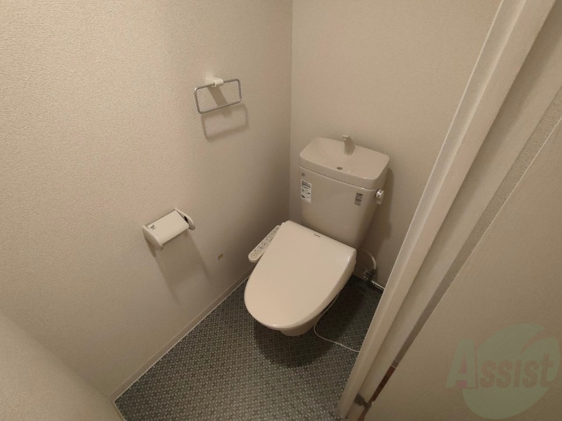 トイレ　トイレです。ウォシュレット付を探している方、おすすめです。
