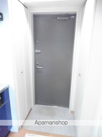 東京メトロ日比谷線 中目黒駅 徒歩9分 4階建 築21年の玄関写真