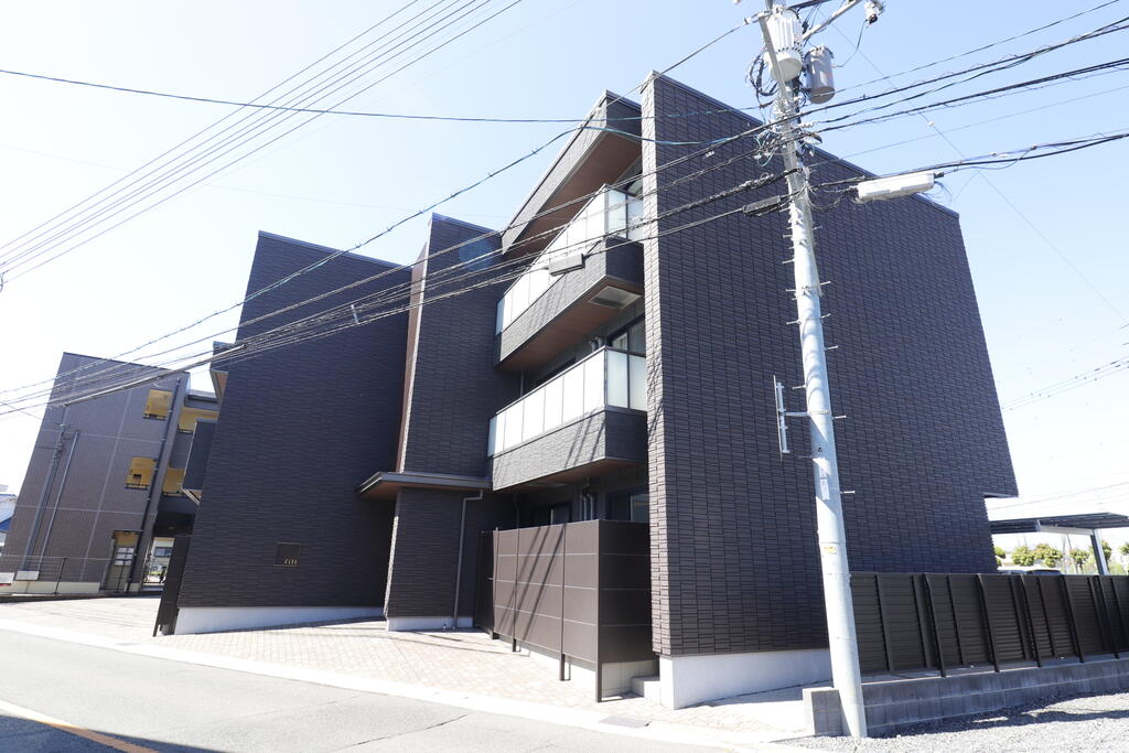 建物外観　シャーメゾン・ホテルライク仕様の2LDKの物件です♪