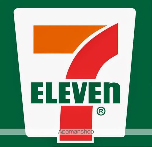 コンビニ　セブンイレブン（コンビニ）まで550m
