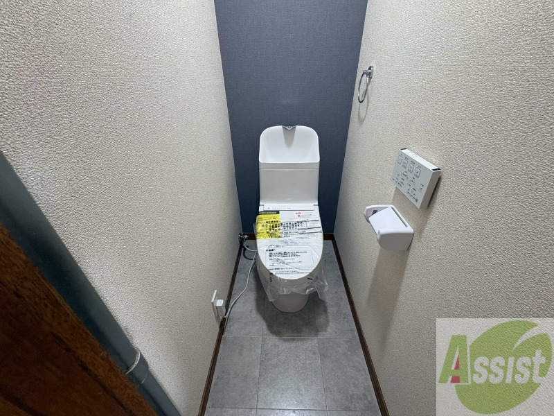 トイレ　こちらはトイレです。清潔感があり、安心して使用できます。