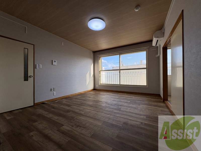 居室・リビング　広くてキレイなお部屋が広がっていて、充実した生活が送れそう。