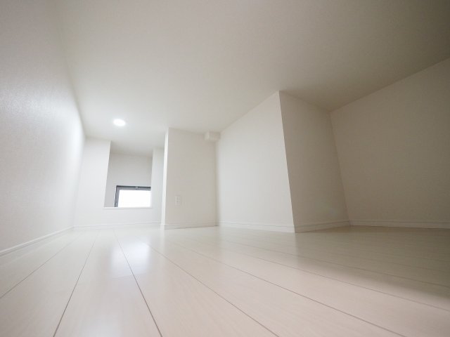 その他部屋・スペース　寝室や収納など多用途のロフト付