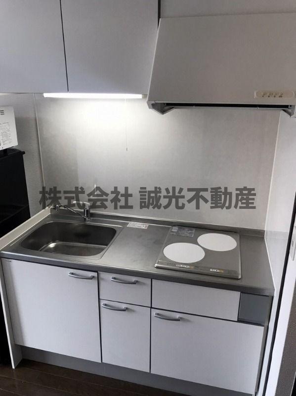 地下鉄七隈線 天神南駅 徒歩6分 14階建 築36年のキッチン写真