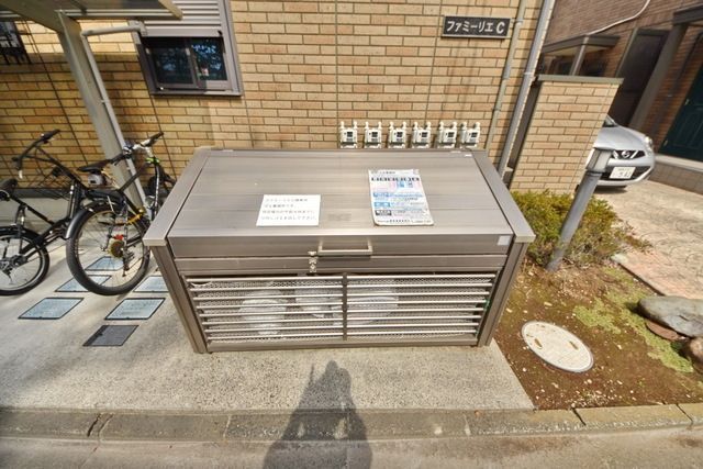 ファミーリエ Cの外観写真