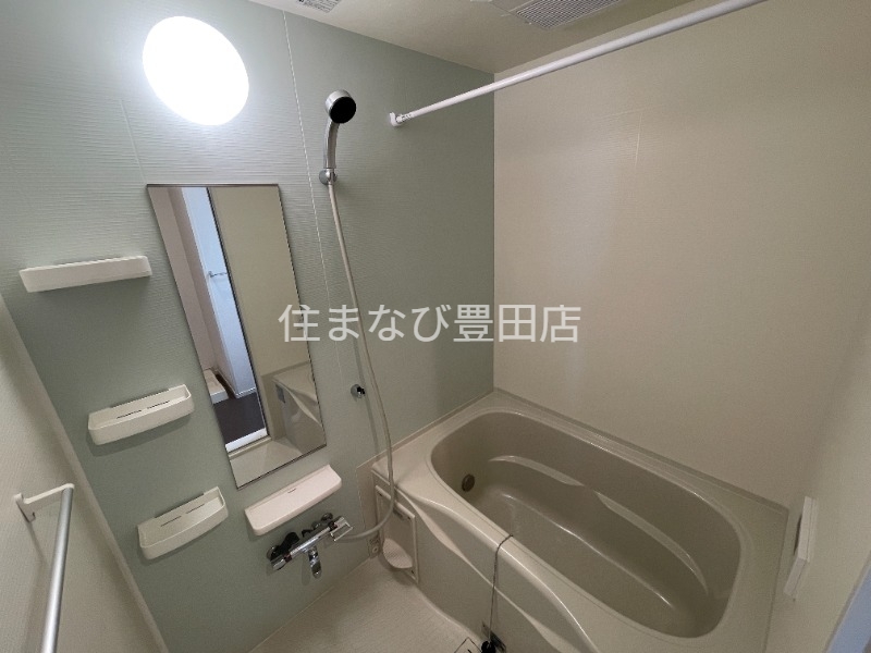 バス・シャワールーム　同型別部屋写真