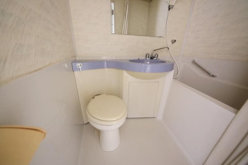 地下鉄七隈線 薬院大通駅 徒歩9分 8階建 築39年のトイレ写真