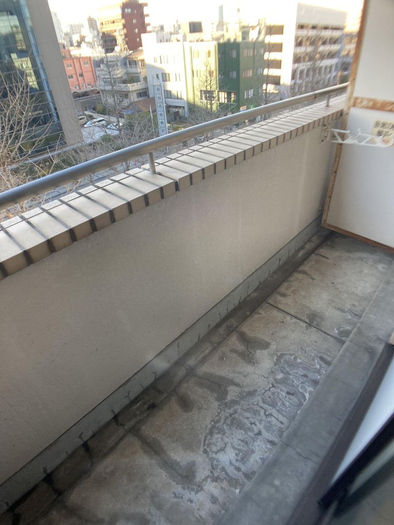 バルコニー　バルコニー