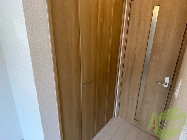 収納　居室の入口にはこちらの収納がございます。