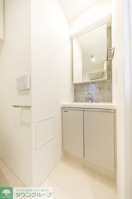 洗面設備　※写真は同タイプ住戸です。
