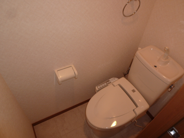 トイレ　シャワートイレでスッキリ