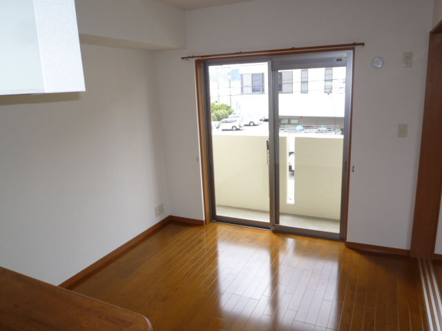 居室・リビング　明るいリビング