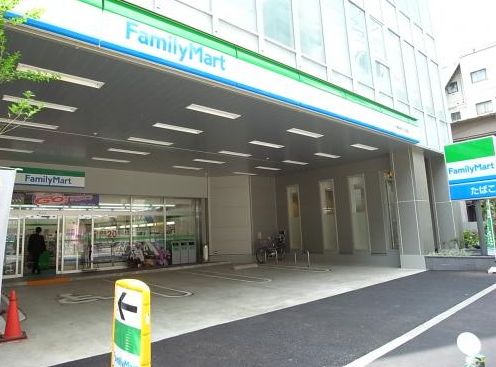 コンビニ　ファミリーマート中野中央二丁目店（コンビニ）まで163m
