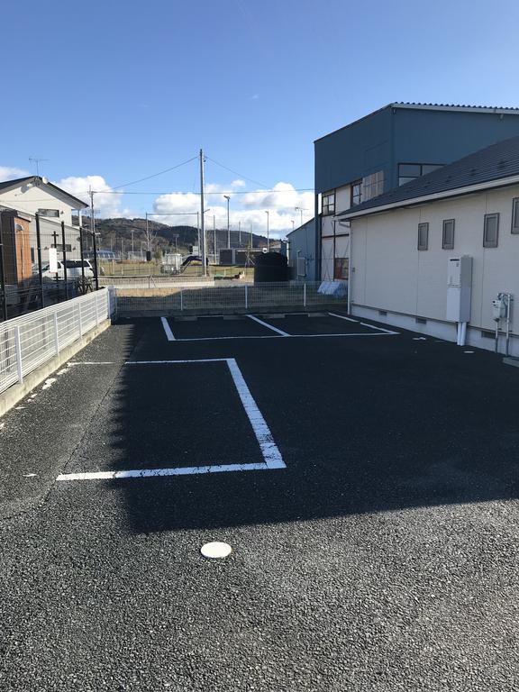 駐車場　３台駐車可能