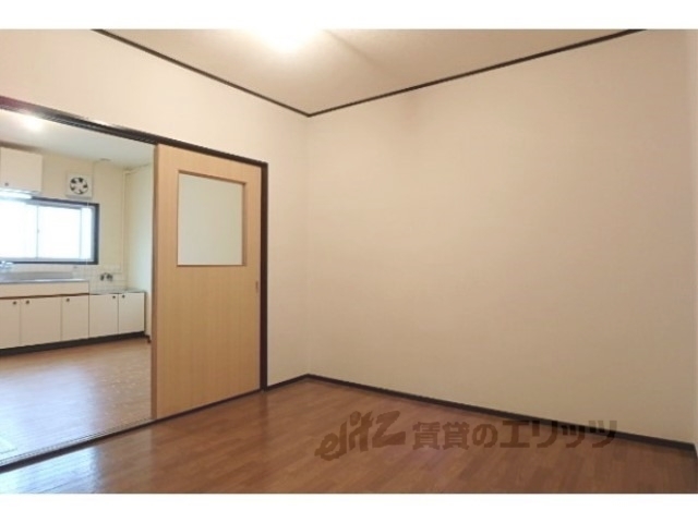 居室・リビング　５帖