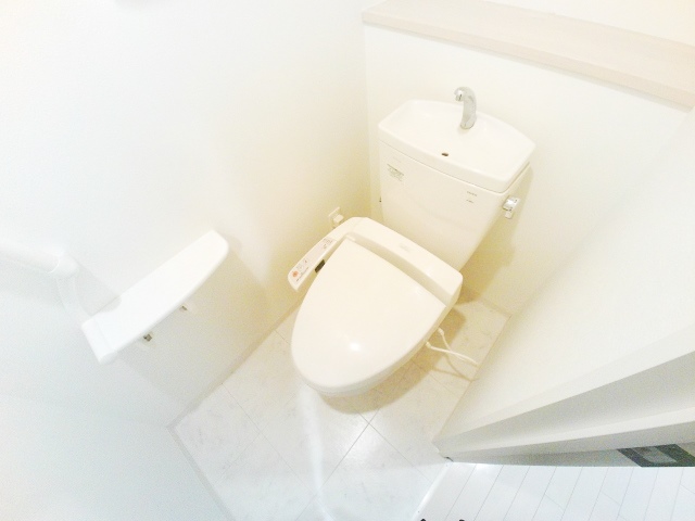 トイレ　参考写真（同物件他号室）