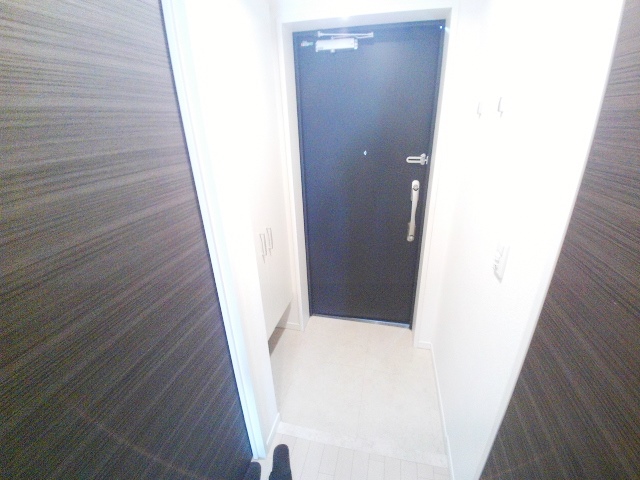 玄関　参考写真（同物件他号室）