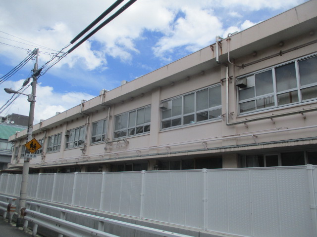 幼稚園・保育園　松通東保育所（幼稚園・保育園）まで984m
