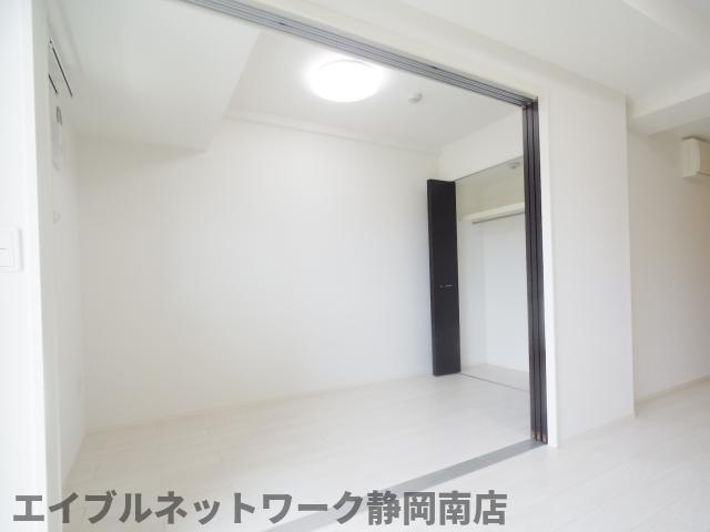 その他　スタンダードな洋室です