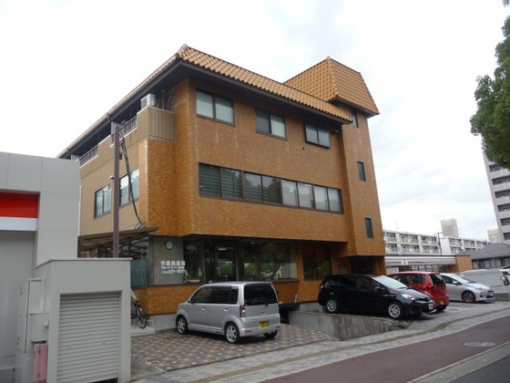 広島市東区牛田新町のマンションの建物外観