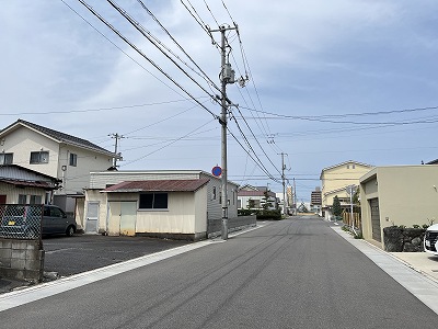 中学校　南中学校（中学校）まで401m
