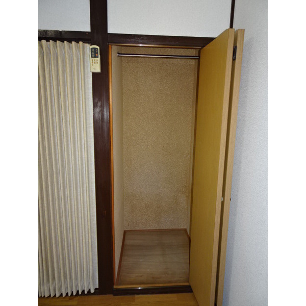 収納　クローゼット