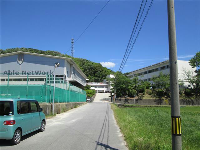 【西尾市西幡豆町のマンションの中学校】