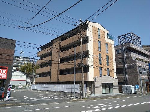 【レオパレスフォーチュンの建物外観】